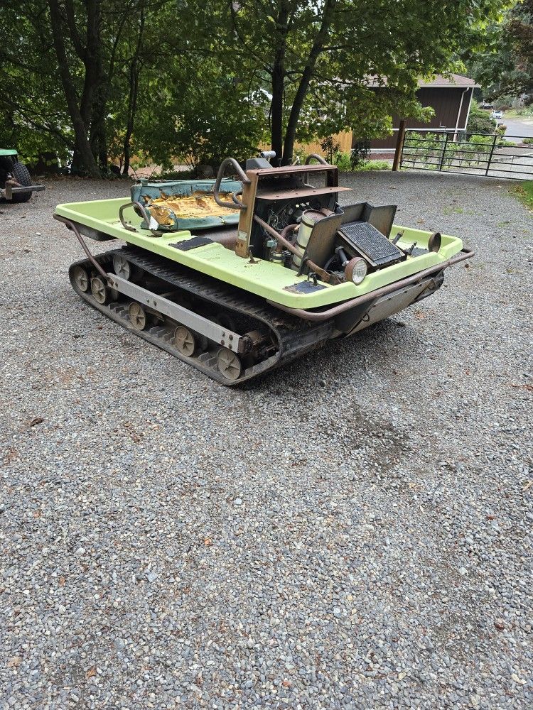 Cushman Trackster