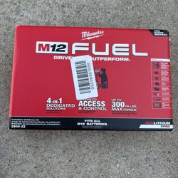 Milwaukee M-12 Installation Drill Driver Complete Tool Kit