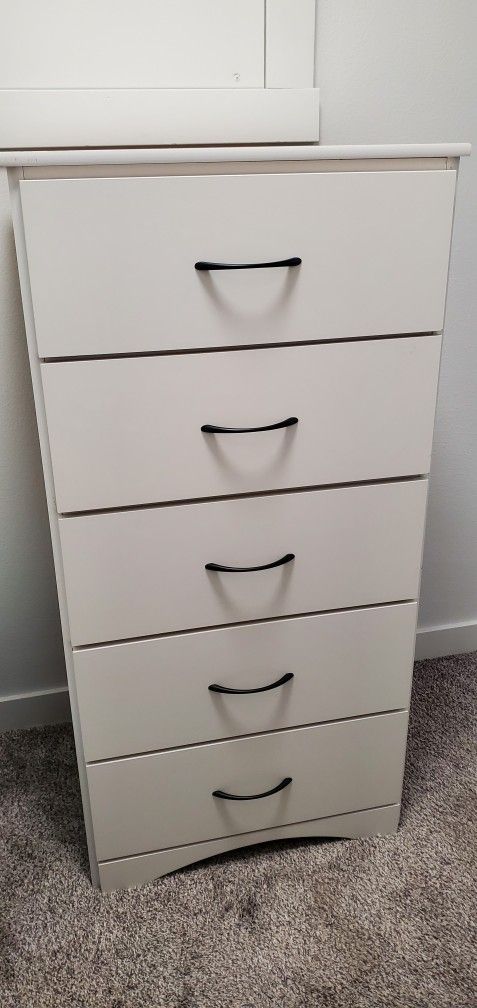 Standing Dresser