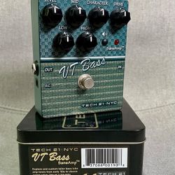 Tech 21 VT Bass Preamp Pedal