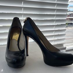 Michael Kors black leather platform pumps size 8.5
