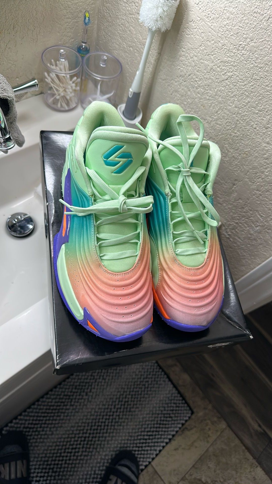 Jordan Luka Blurred Vision