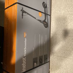 Ninebot kickscooter: Model - F25 