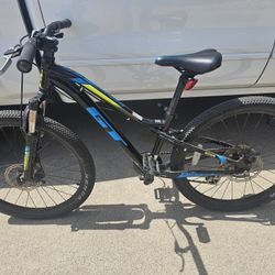 Gt Stomper Kids Mtn Bike