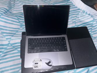 Apple Macbook Pro 14" M1 Pro 8-Core 16GB 512GB READ DESC