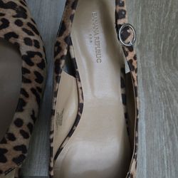 Banana Republic Block Heel Slingback Cheetan Pointy Shoes