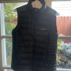 Patagonia Down Vest - Women Small