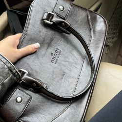 Guci leather purse