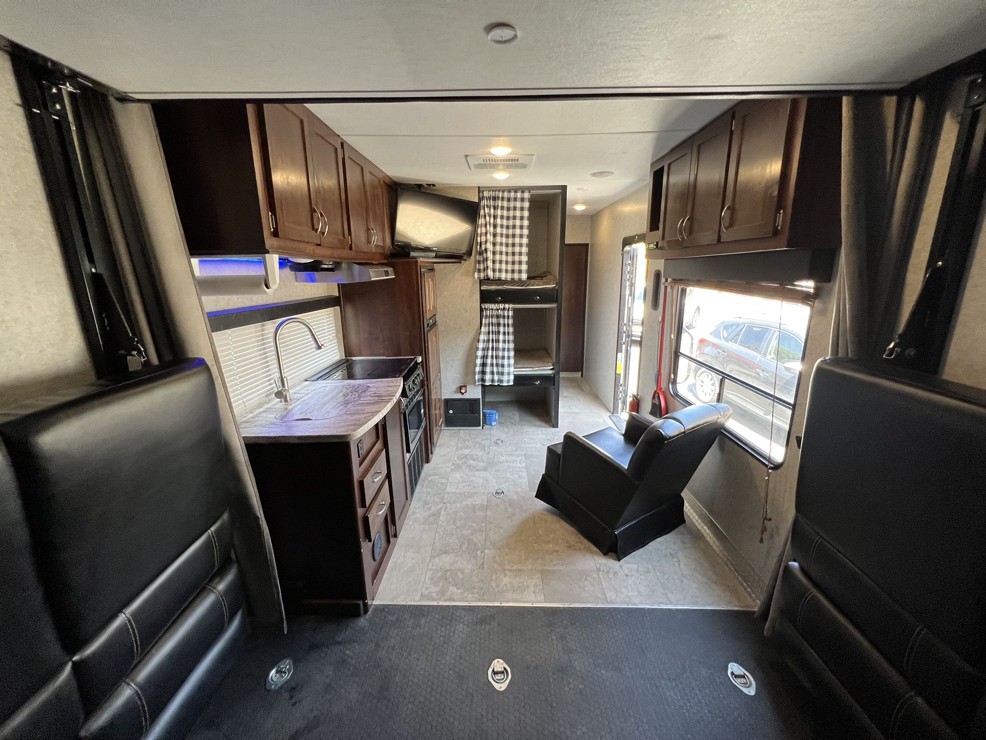 2018 Forest River Rogue Vengeance 28V for Sale in El Cajon, CA OfferUp