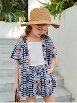 Shein Girls Floral Print Kimona & Shorts