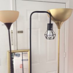 3 Lamps And Mirror 