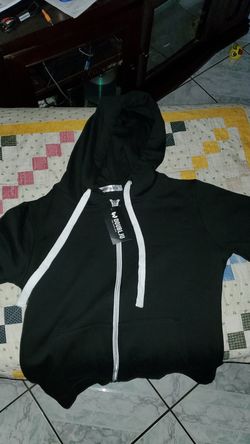 2 DOUBLJU MEDIUM SWEATERS