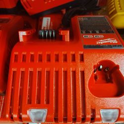Milwaukee M18/M12 Charger
