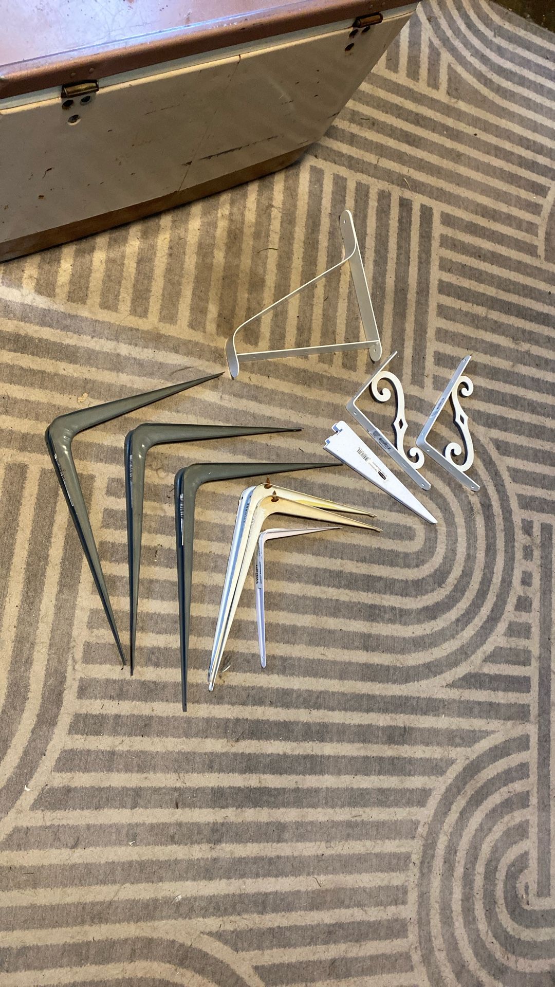 Large, Medium And large Size Shelf Brackets