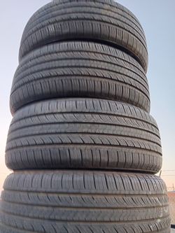 Vendo 4 Llantas Usadas 205 50 17
