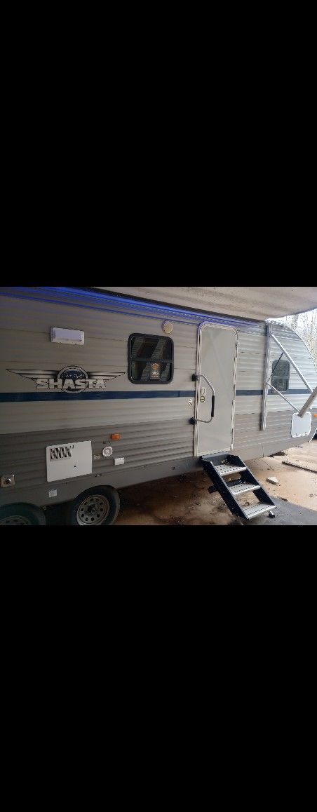 2019 Shasta Travel Trailer (RV)