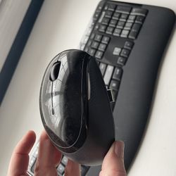 Wireless Microsoft Keyboard And Mouse 