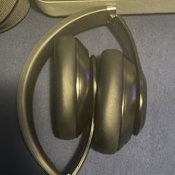 Beats Pro Studios 