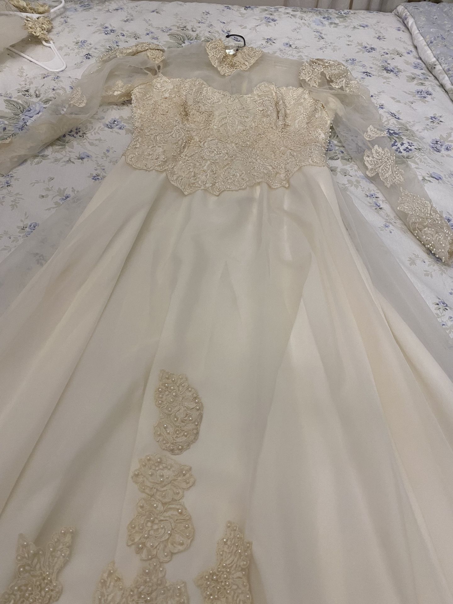 Wedding Dress #0- Cream