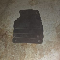 Audi Q5 Floor Mats Carpeted