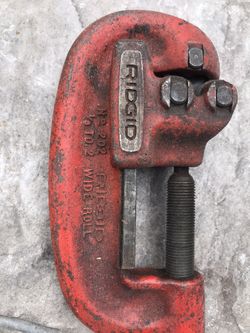 Plumber Tools-cutter, pipe thread maker and 2 pipe wrenches