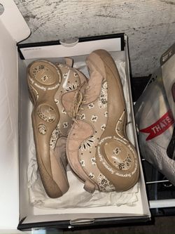 Supreme x Nike - Size 11