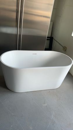 Freestanding tub