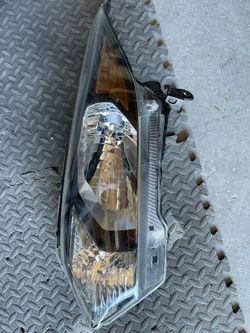 2019-2022 Honda HR-V headlight LH.  $130