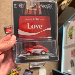 M2 Machines 1:64 Coca-Cola LOVE VW Beetle
