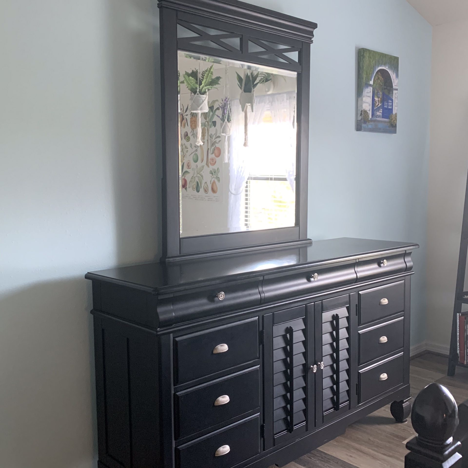 American signature clearance black dresser