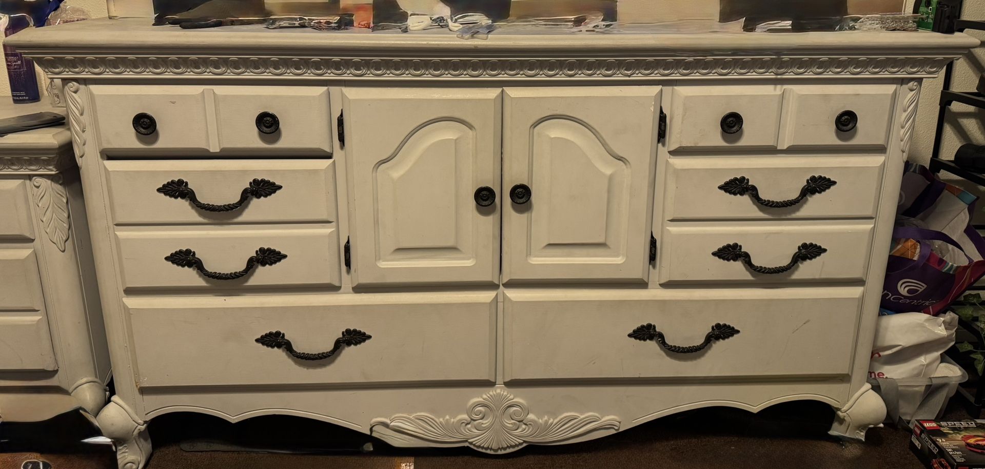 dresser & 2 nightstands