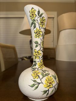 🌼 Hand-Painted Floral Vase – $10 OBO