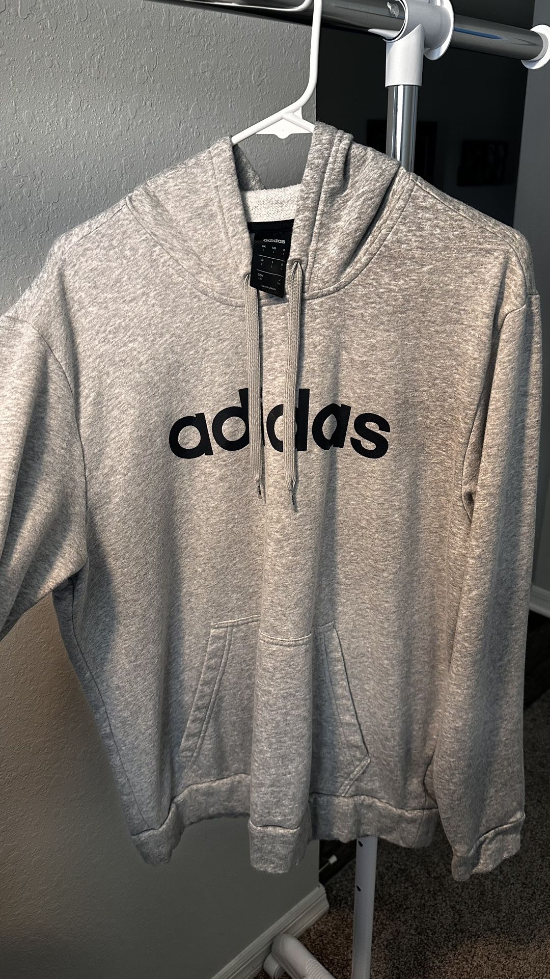 🔥 Adidas Grey Hoodie – Men’s Size Large, Classic & Comfortable