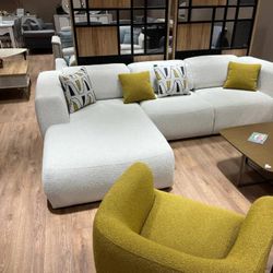 SOFA. SECTIONAL. BED. MINIMALISTA. OFFER