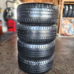 255/45/19 X4 MILESTAR AS710 Used Like New