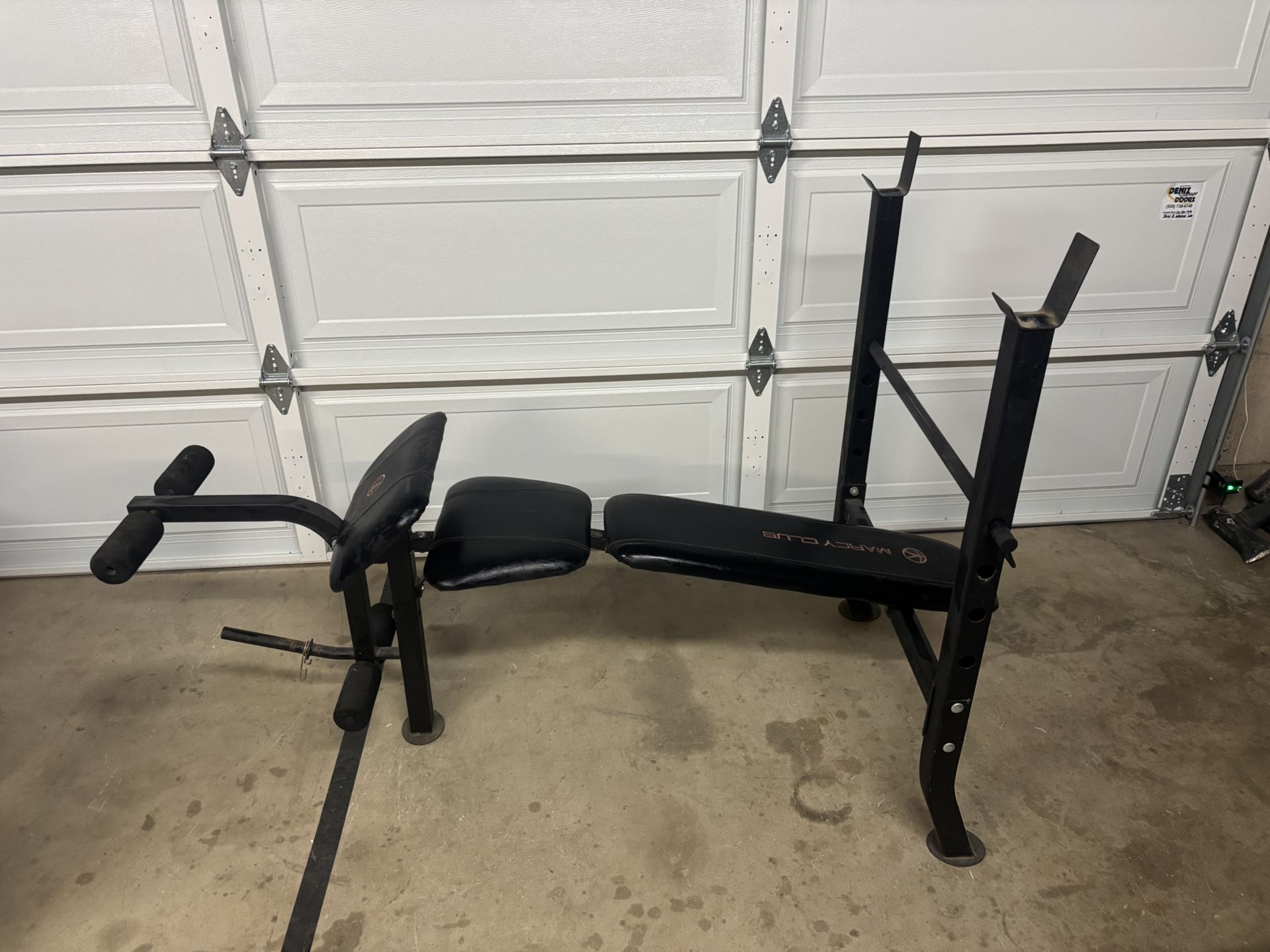 Adjustable Weight Bench
