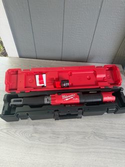 Milwaukee M12 FUEL ONE-KEY 12-Volt Lithium-lon Brushless Cordless 3/8 in. Digital Torque Wrench