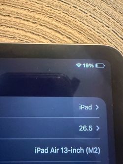 ipad air 13-inch m2 built in 128GB with magic keyboard and apple pencil