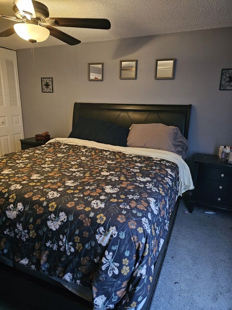 Cal King Sized Sleigh Bed Bedroom Suit