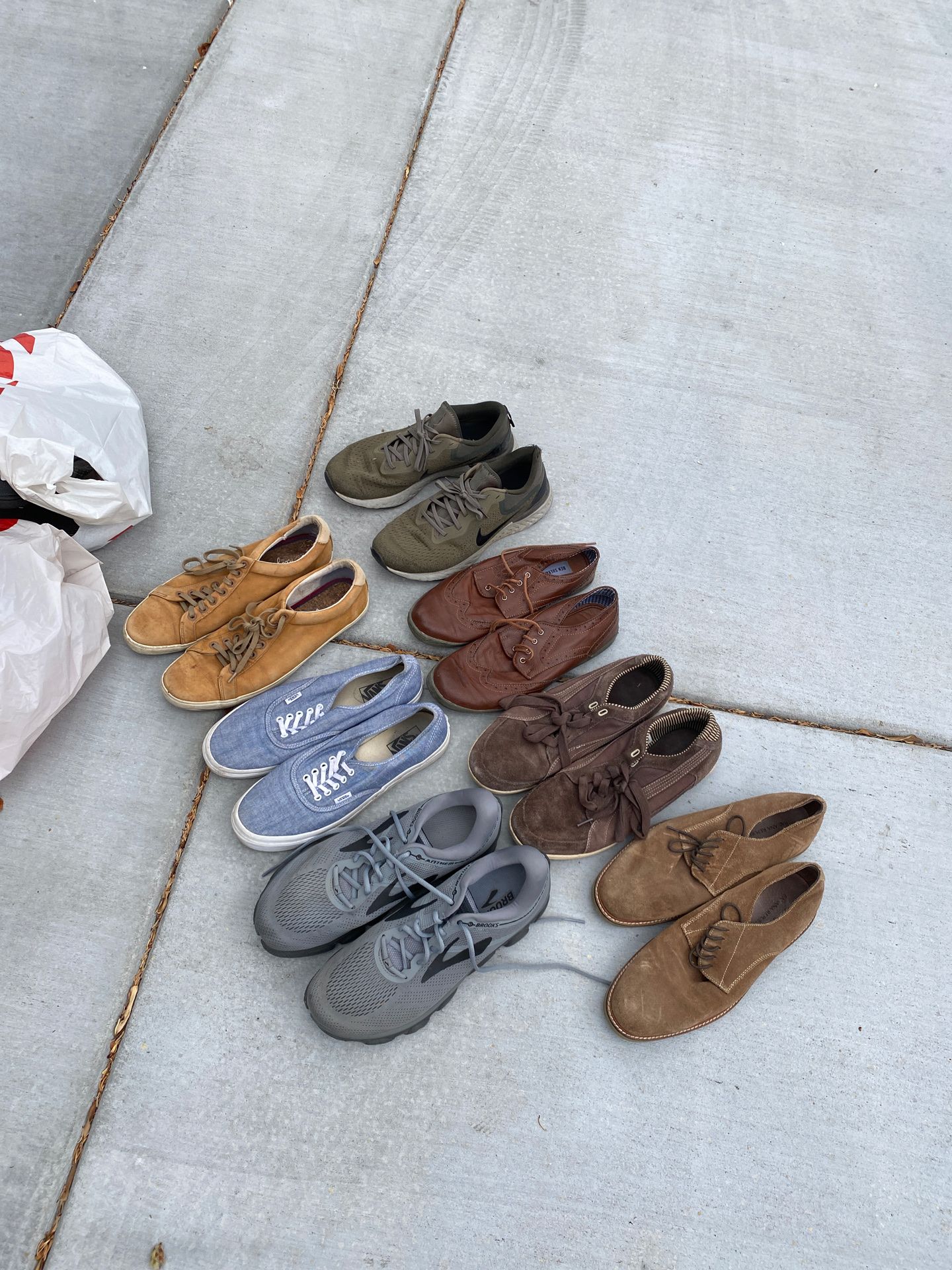 7 pairs of random branded shoes