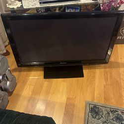 42” Panasonic Tv