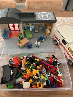 Playmobil hospital and ambulance