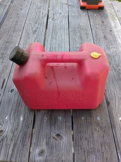 Gasoline container 2 Gallon. 7.83 liters