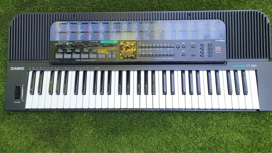 CASIO CT-680 DIGITAL REVERB 61 KEY TONE BANK KEYBOARD - MADE IN JAPAN