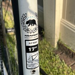 MARIN. FAIRFAX 17”   MEDIUM 18SPEED  WOMAN  ROAD BIKE