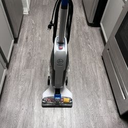 Floor scrubber