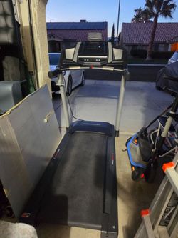 ProForm 525 CT Folding Treadmill