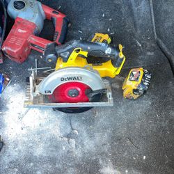 Dewalt Saw