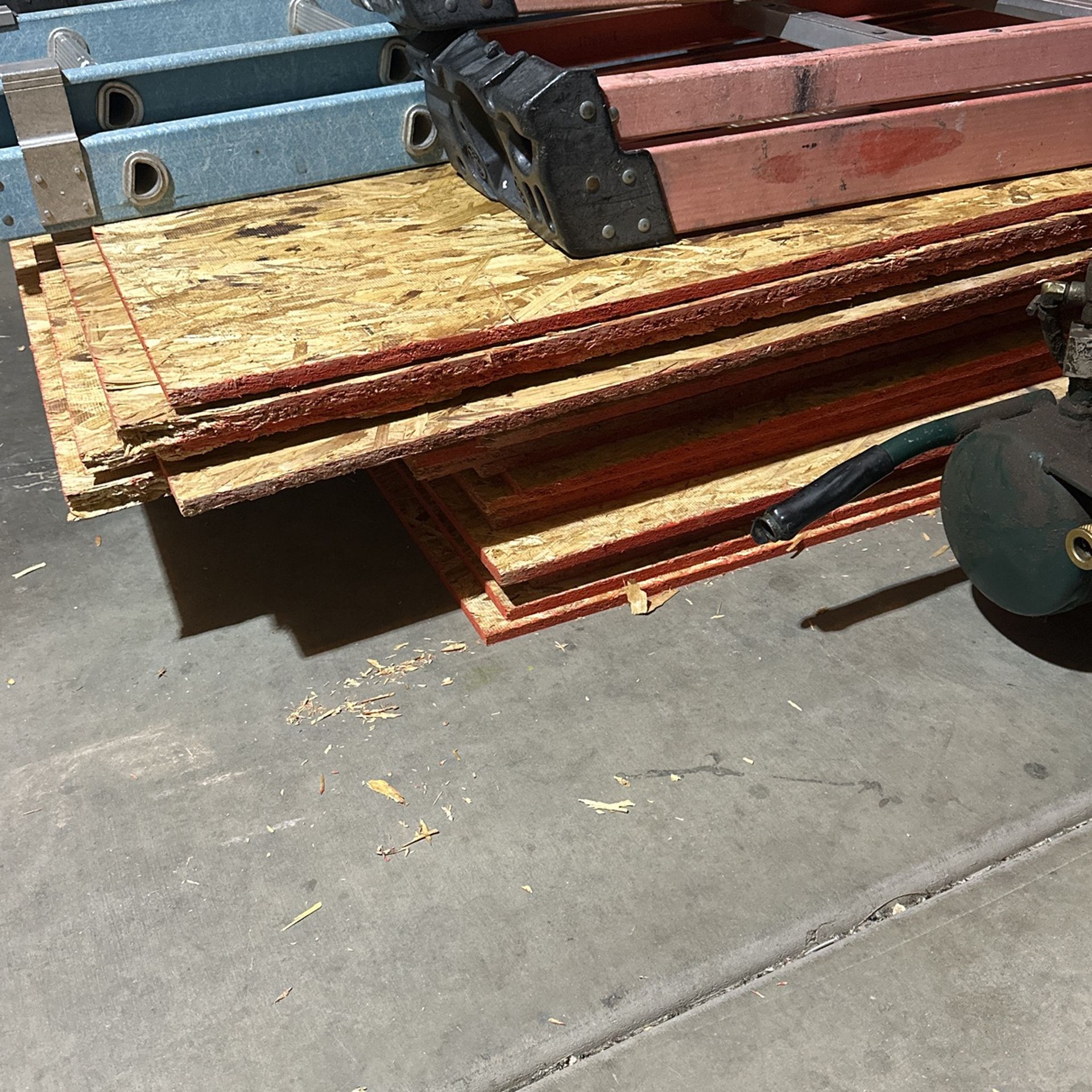 Plywood