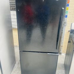 Nevera De 30” Freezer Abajo